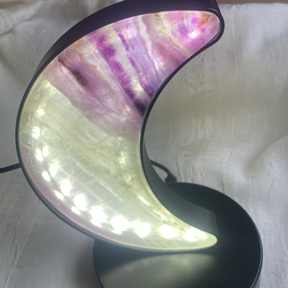 Fluorite moon touch lamp - Picture 2 of 4